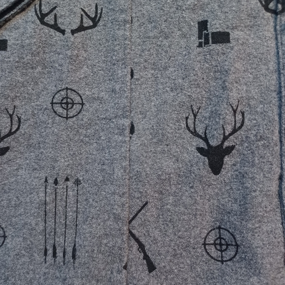 Legendary Whitetails Flannel Shirt with Hunting Motifs Women's Size Medium - Picture 3 of 10